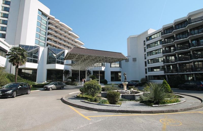 Hotel and Health Center Igalo