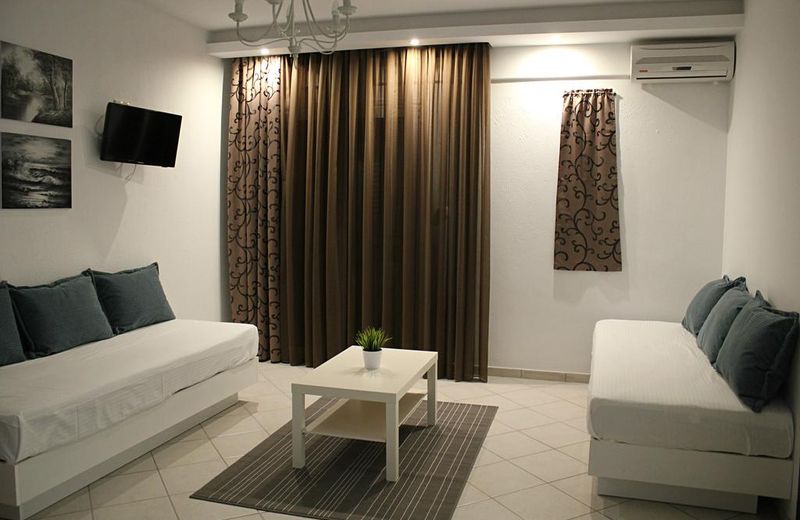 Zeus Hotel
