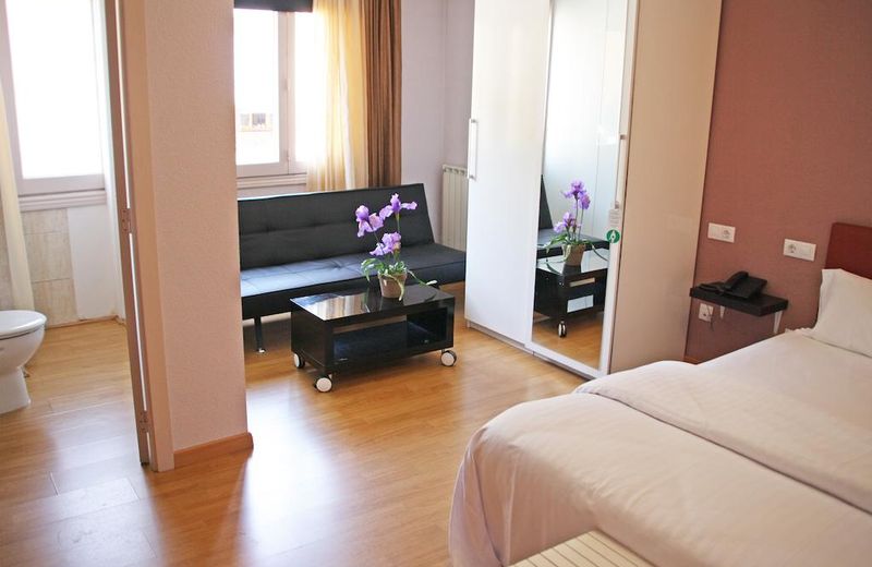 Hotel Arbre De Neu