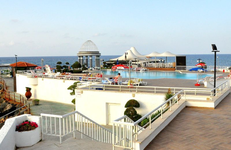 Dome Hotel