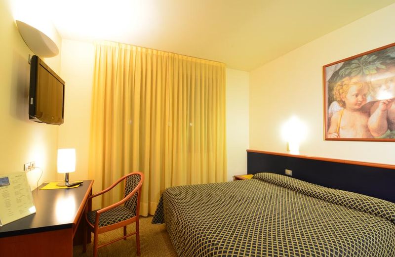 Hotel Crystal
