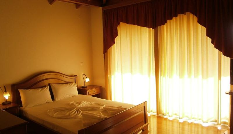 Kaiafas Lake Hotel