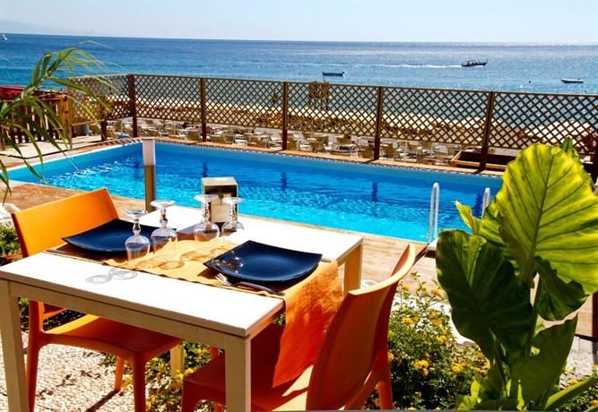 Hotel Crystal Sea