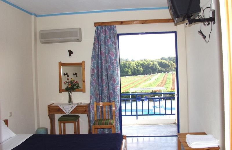 Lintzi Hotel