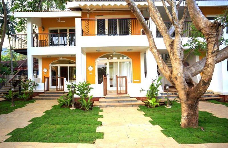 Acron Waterfront Resort