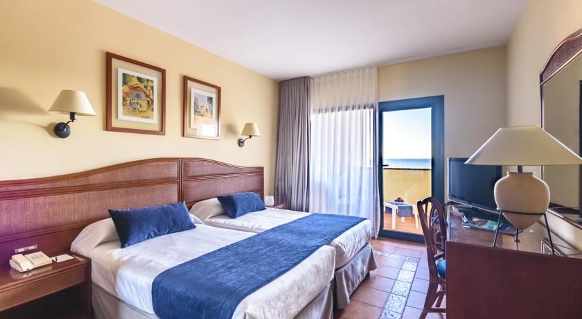 Apartamentos Estival Park