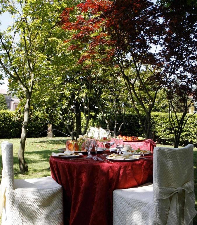 Outdoor Pictures 23