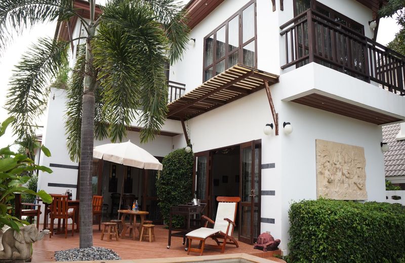 VIP Chain Resort Pool Villa