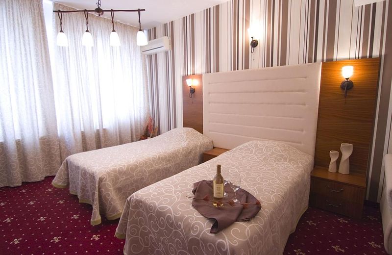 Arena Tarnovo Hotel