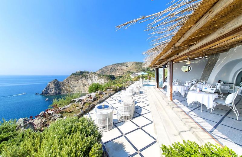 Costa Del Capitano Suite Apartments