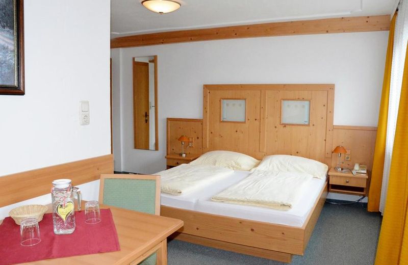 Gasthof Pension Hirlatz