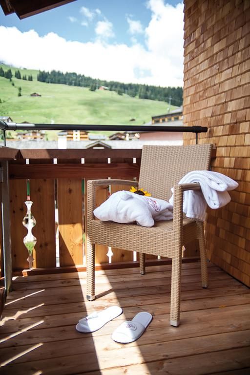 Outdoor Pictures 22