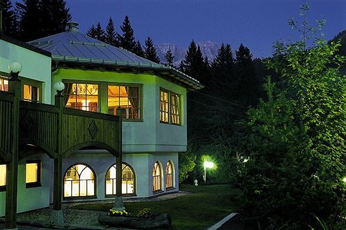 Outdoor Pictures 23