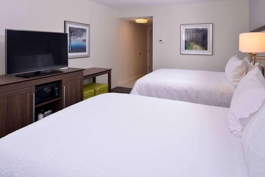 Hampton Inn & Suites Albany-East Greenbush, NY