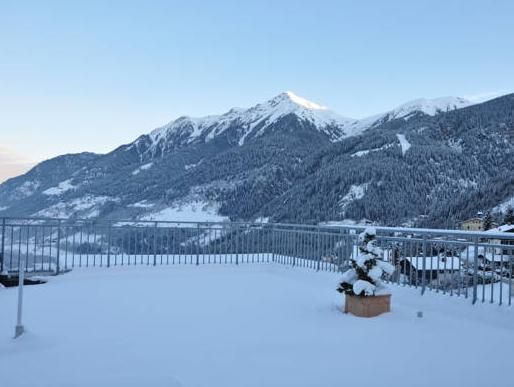 Outdoor Pictures 24