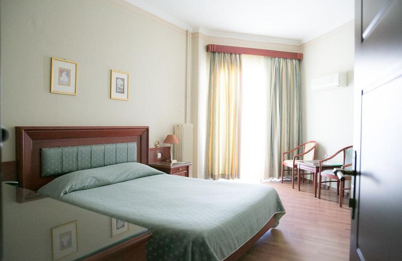 Tzaki hotel & restaurant Patras