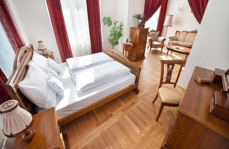 EA Zamecky Hotel Hruba Skala