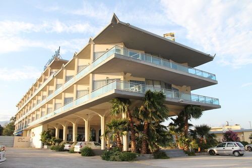 Prime Isthmus Hotel