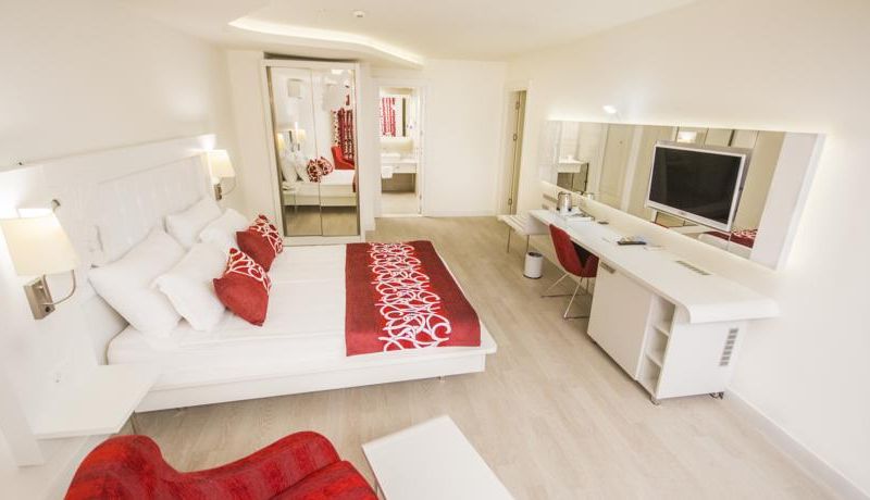 Laguna Beach Alya Resort & Spa