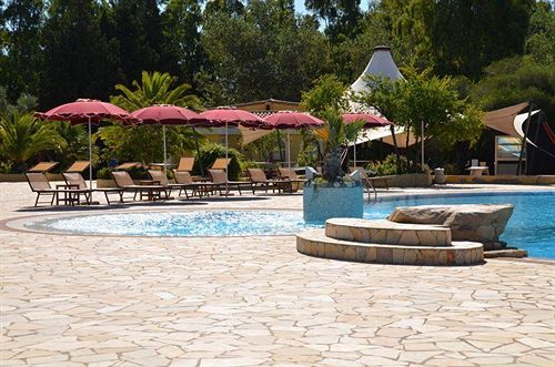 Limone Beach Resort