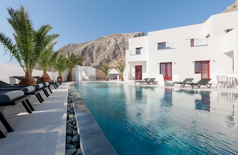 MAR n MAR CROWN HOTEL-SUITES