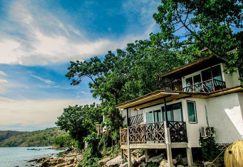 Phi Phi Cozy Seafront Resort