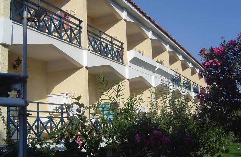Paradise Hotel