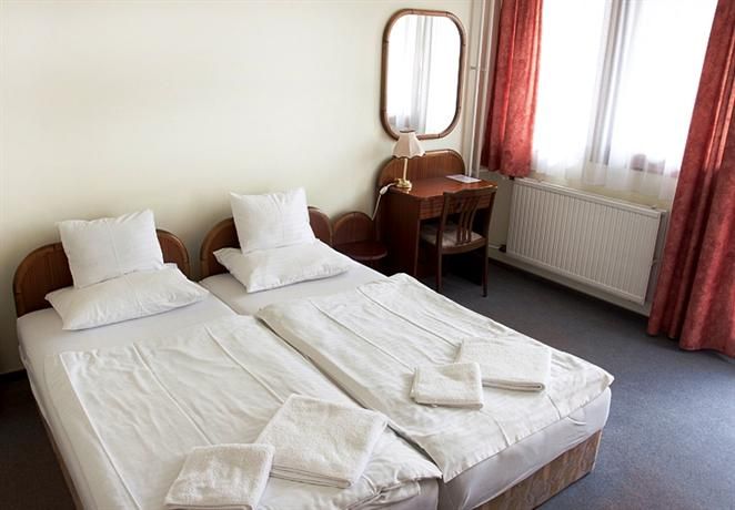 HOTEL UNI