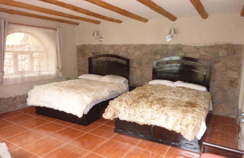 LA CAPILLA LODGE