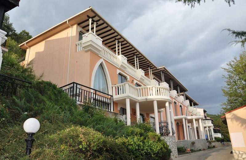 Royal Villas Elenite