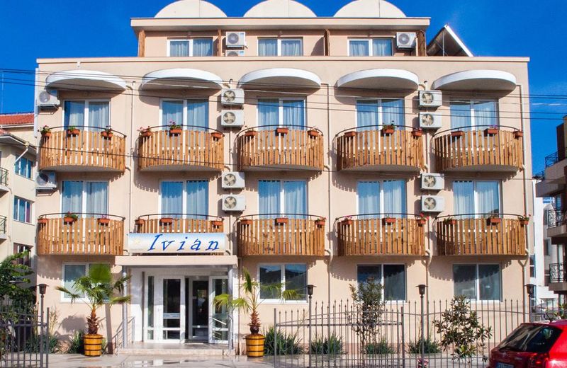 Ivian Family Hotel