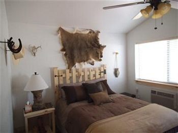 Lazy H Lodge