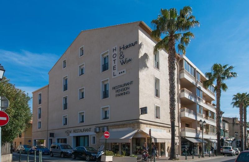 Holidays & Work HOTEL