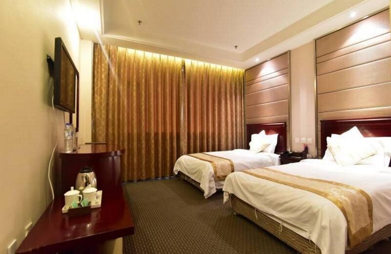 Yanji Changbaisong Hotel