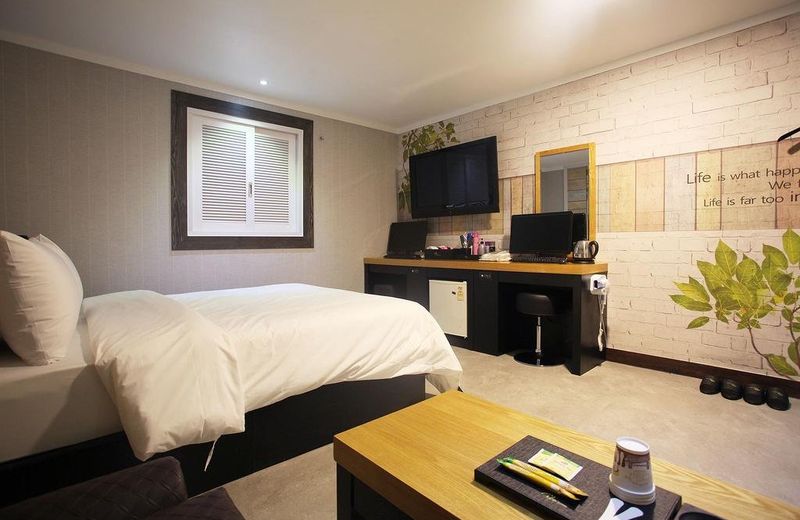 Luxe Hotel