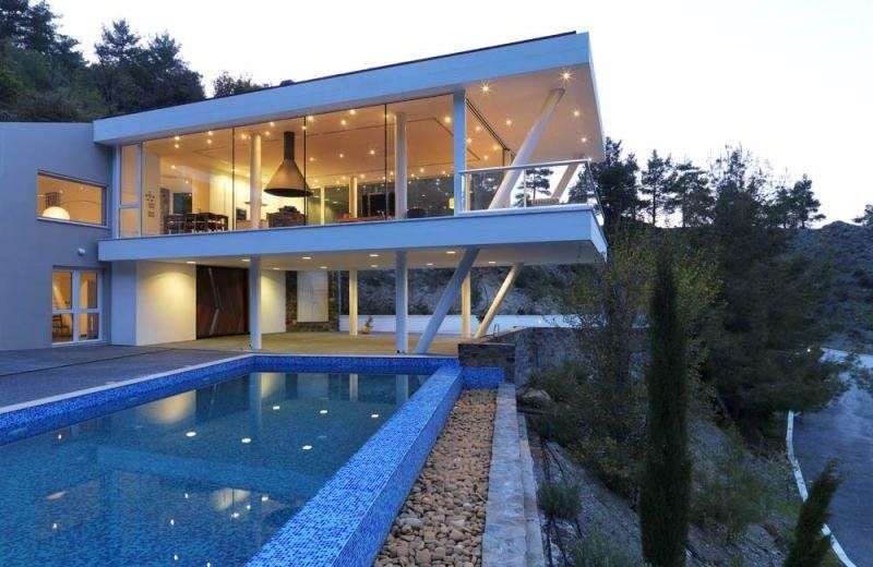 Lioness' Fountain Villa