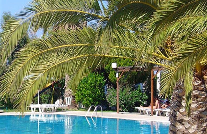Nina Beach Hotel