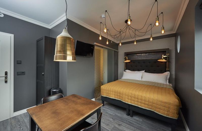 105 - A Townhouse Hotel