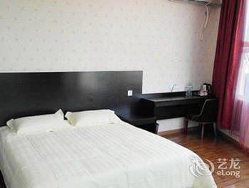 City 118 Chain Hotel