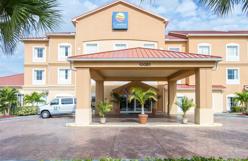 Comfort Inn & Suites Fort Myers Airport