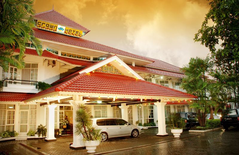 Crown Hotel Tasikmalaya