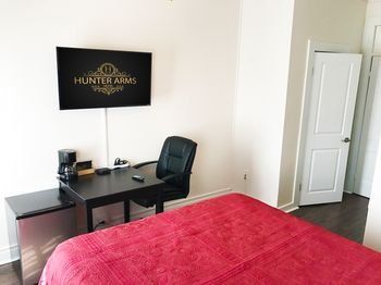 Hunter Arms Hotel
