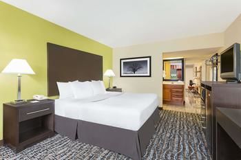 Days Inn by Wyndham Asheville/Mall