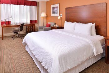 Four Points by Sheraton Detroit Metro Airport