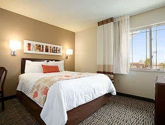 MainStay Suites Omaha Old Mill