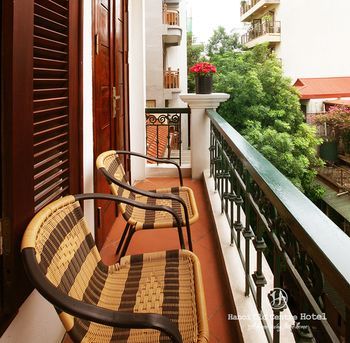 Outdoor Pictures 24