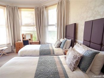 Chaston Manor Hotel