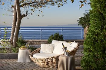 Xenia Residence & Suites