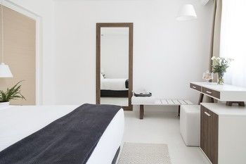 Monogram Hotel