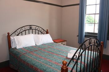 Bayview Hotel - Batemans Bay